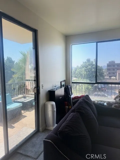 6938 Laurel Canyon #212 North Hollywood, CA 91605