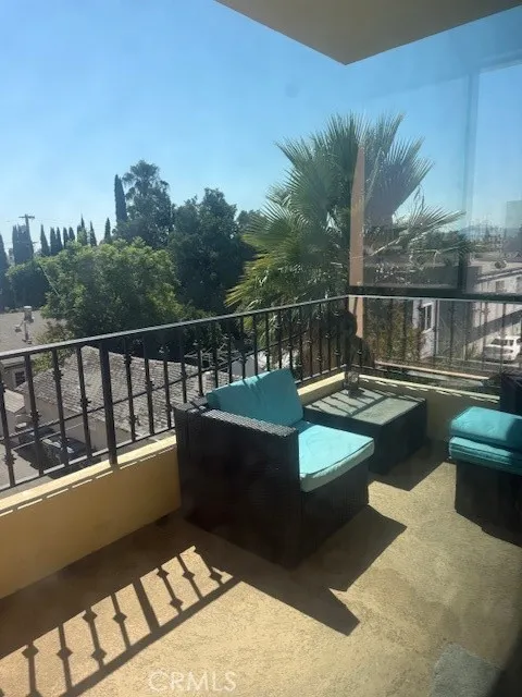 6938 Laurel Canyon #212 North Hollywood, CA 91605