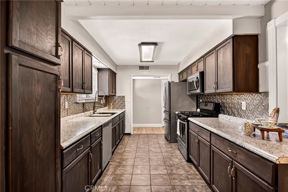 6 Mayfair Chico, CA 95973