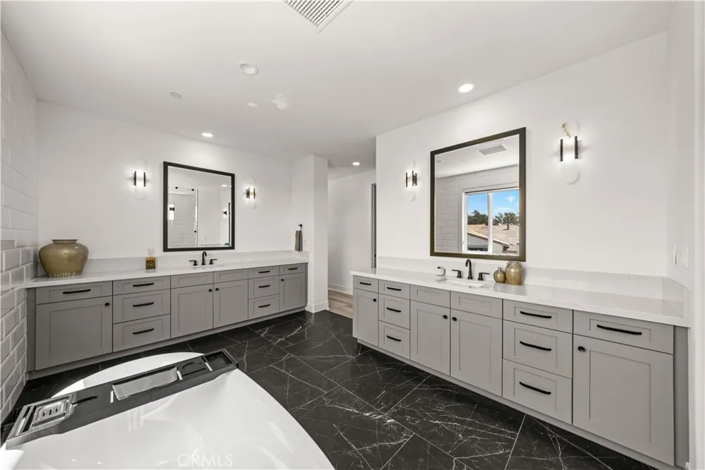 18331 Creek Canyon Silverado, CA 92676