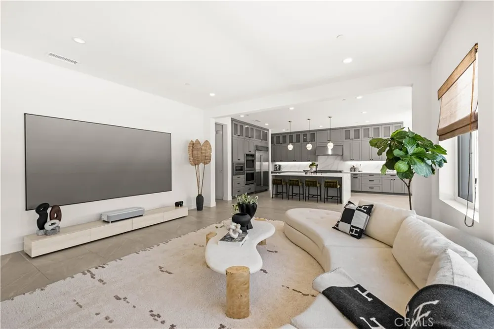 18331 Creek Canyon Silverado, CA 92676