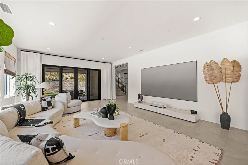 18331 Creek Canyon Silverado, CA 92676