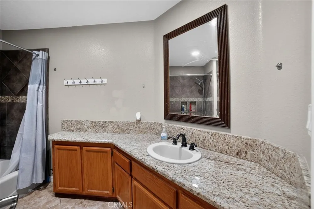 13610 Hidden Valley Road Victorville, CA 92395