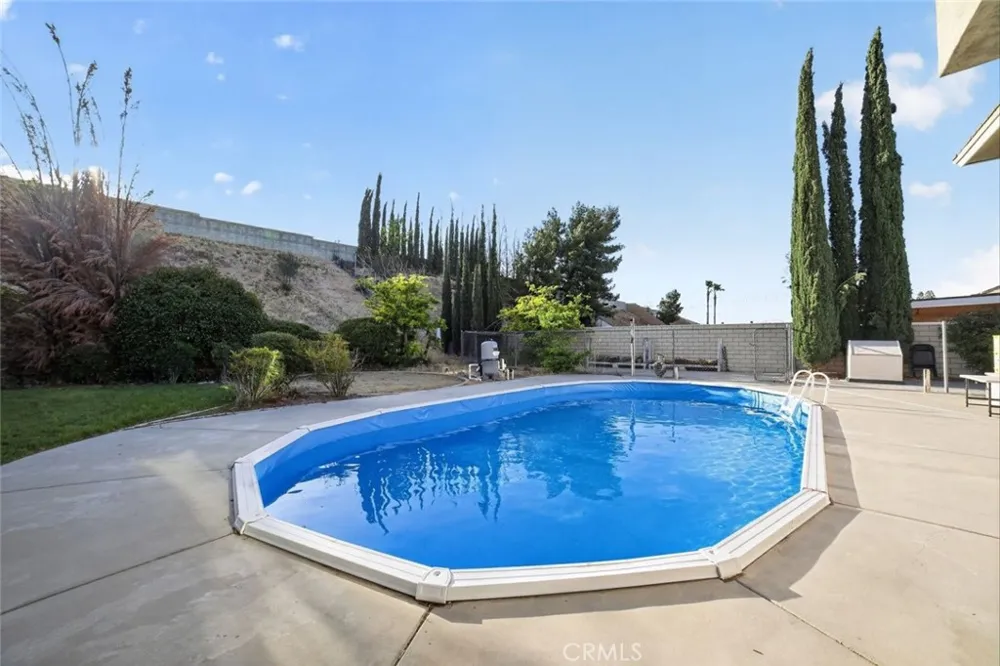 13610 Hidden Valley Road Victorville, CA 92395