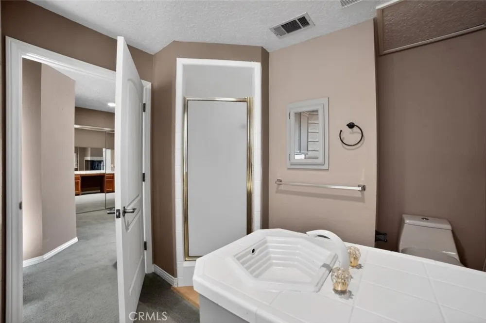 13610 Hidden Valley Road Victorville, CA 92395