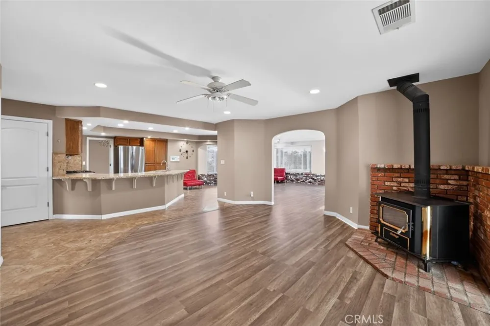 13610 Hidden Valley Road Victorville, CA 92395