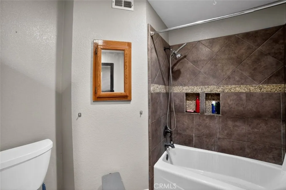13610 Hidden Valley Road Victorville, CA 92395