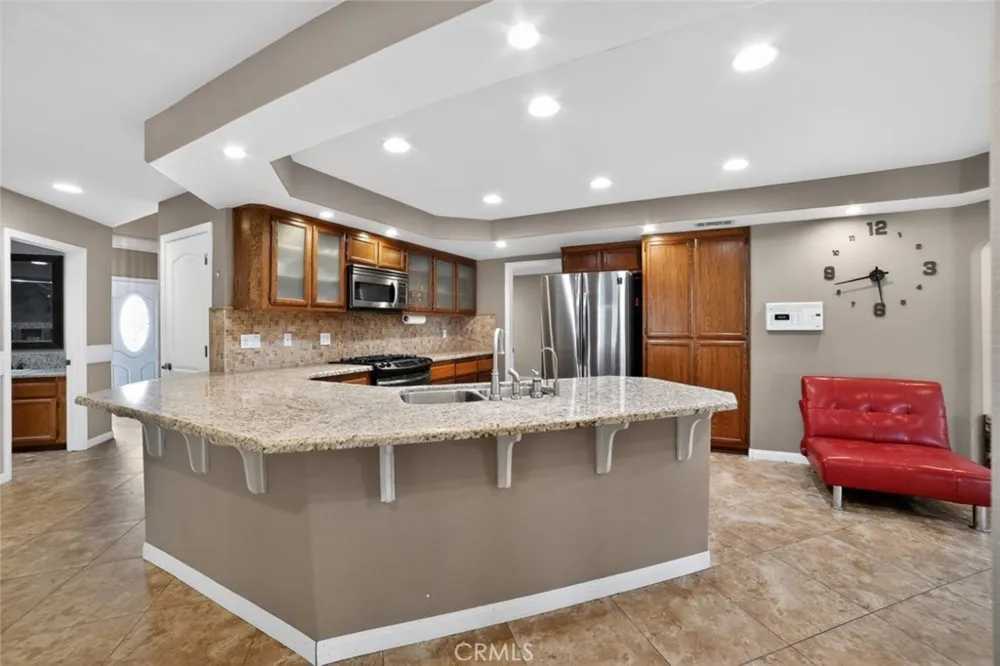 13610 Hidden Valley Road Victorville, CA 92395