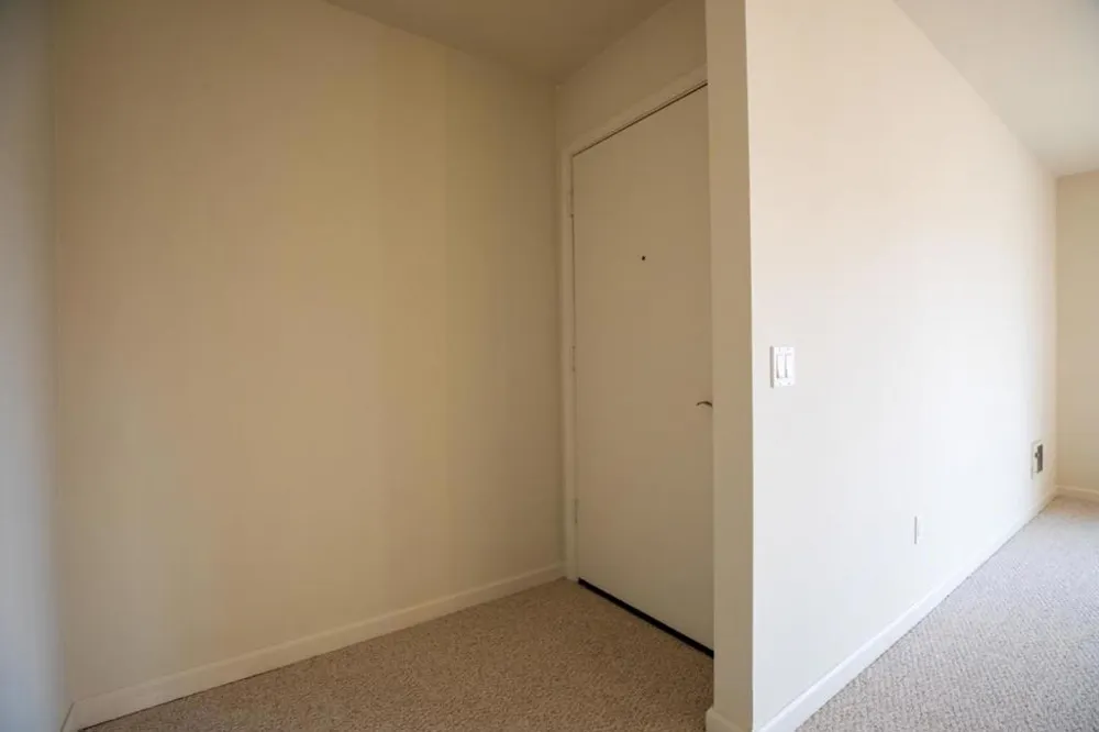 300 Glenwood Circle #258 Monterey, CA 93940