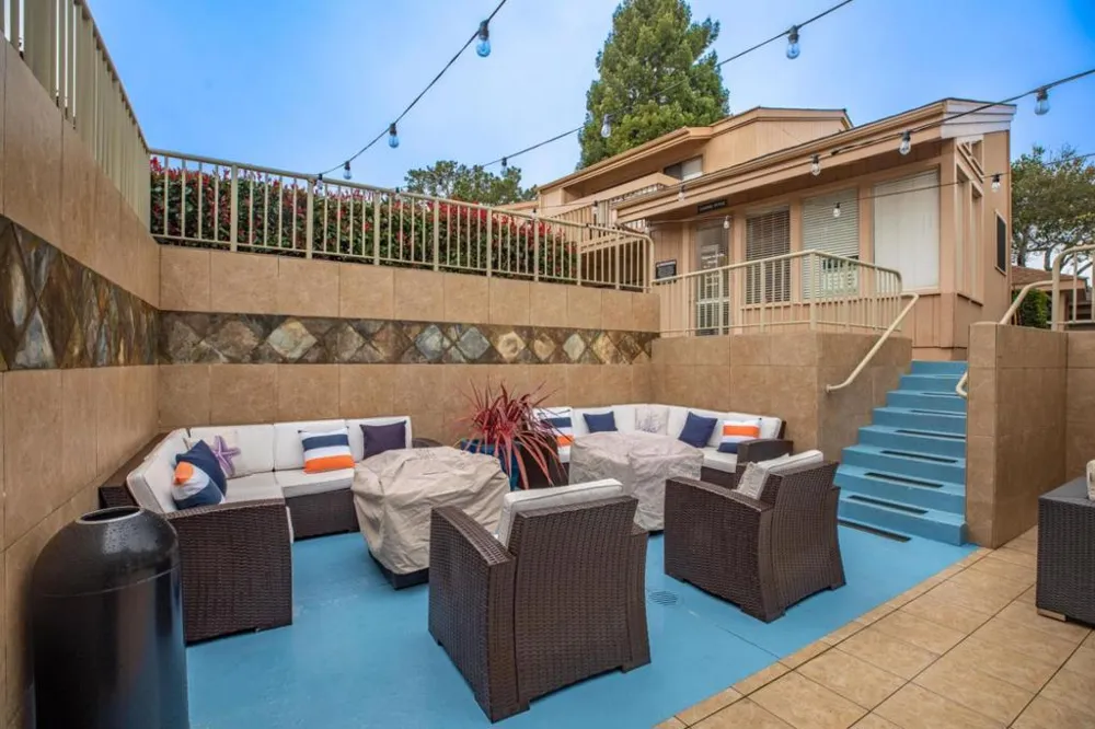 300 Glenwood Circle #258 Monterey, CA 93940