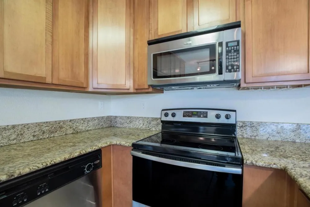 300 Glenwood Circle #258 Monterey, CA 93940
