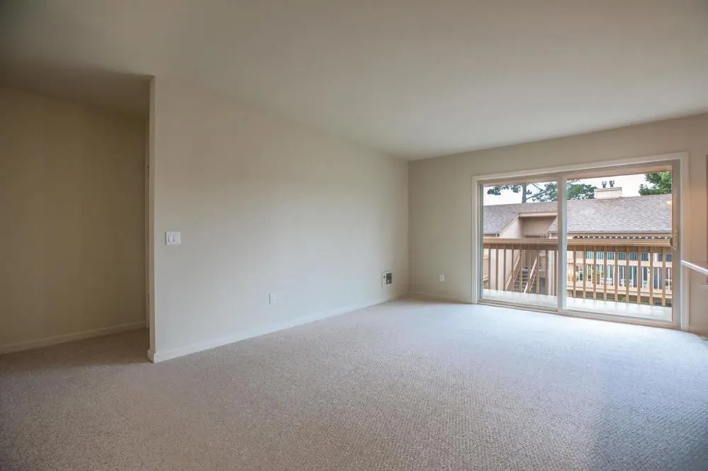 300 Glenwood Circle #258 Monterey, CA 93940