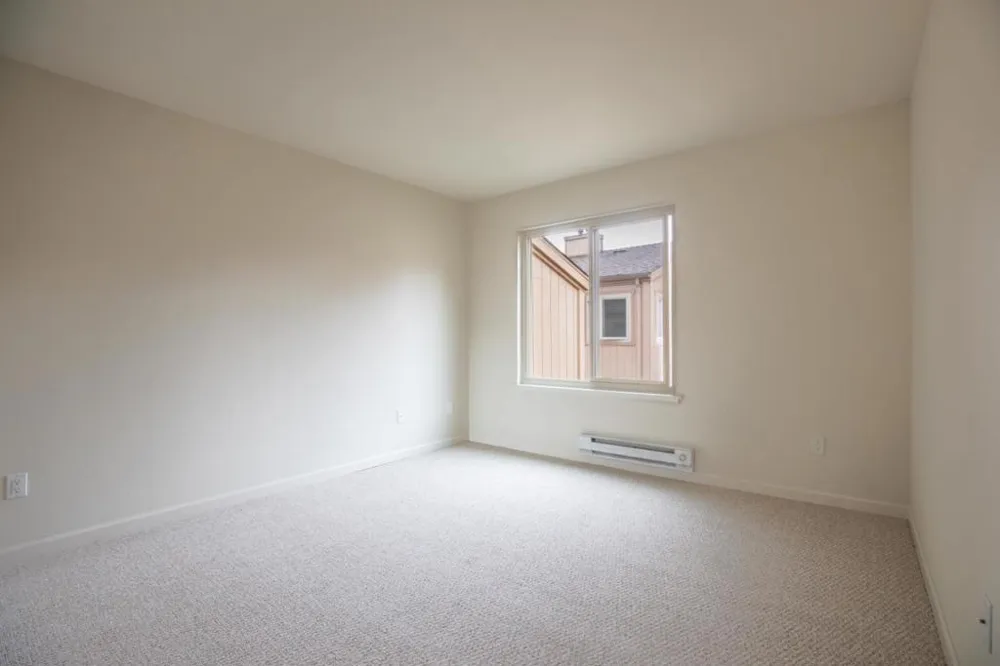 300 Glenwood Circle #258 Monterey, CA 93940