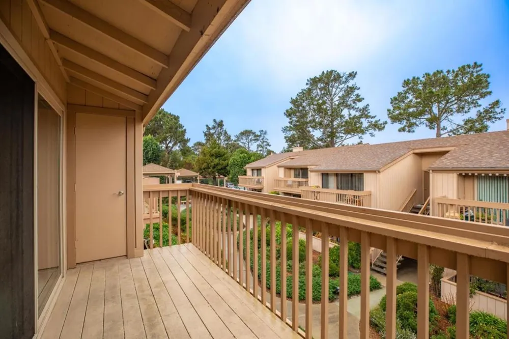 300 Glenwood Circle #258 Monterey, CA 93940