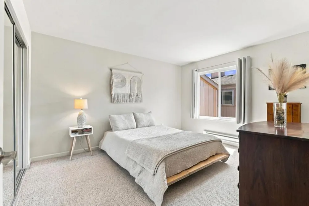 300 Glenwood Circle #258 Monterey, CA 93940