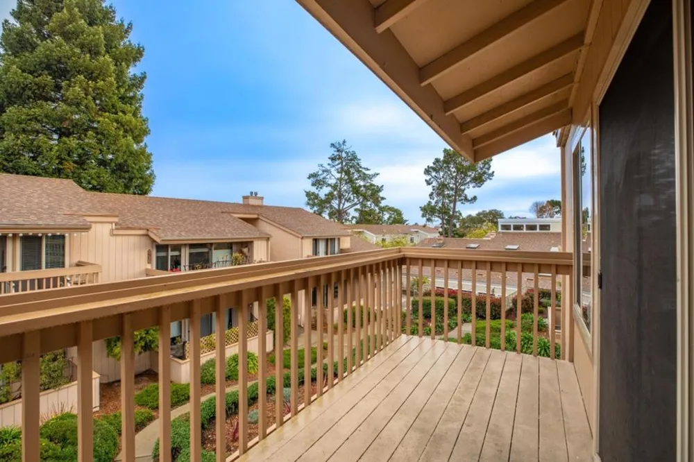 300 Glenwood Circle #258 Monterey, CA 93940