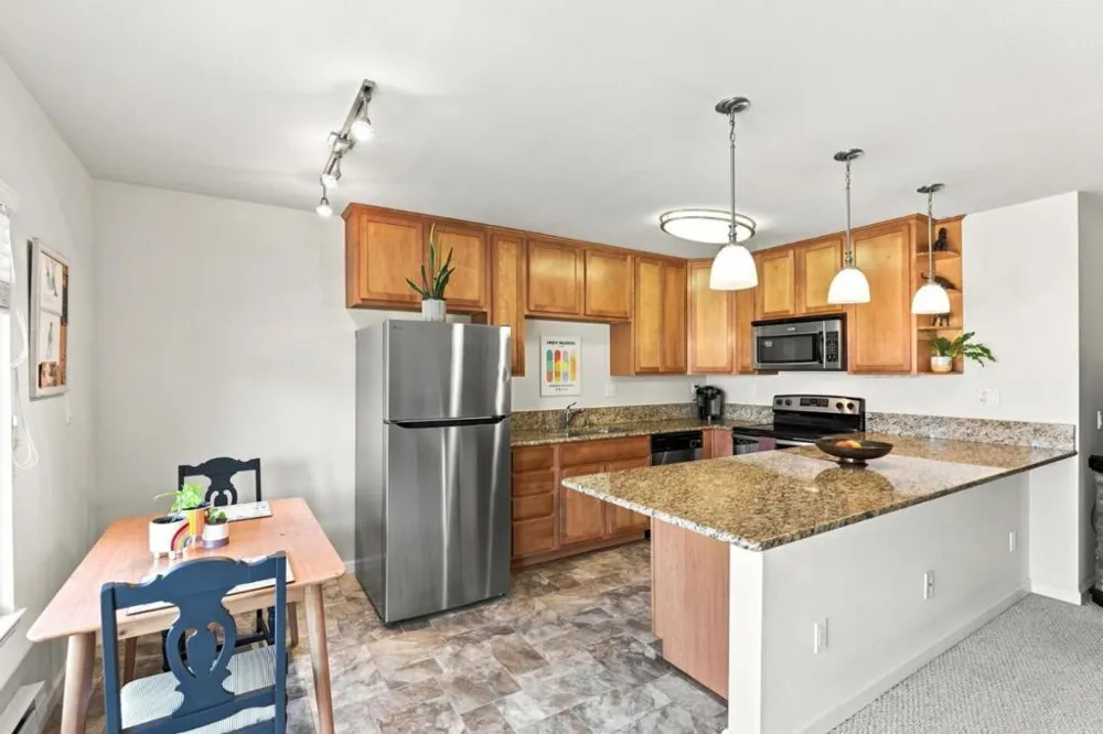 300 Glenwood Circle #258 Monterey, CA 93940