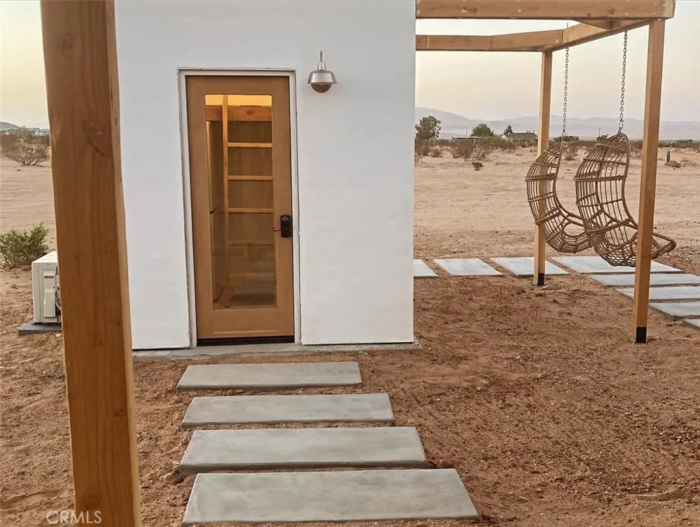 60654 Mitch Lane Landers, CA 92285