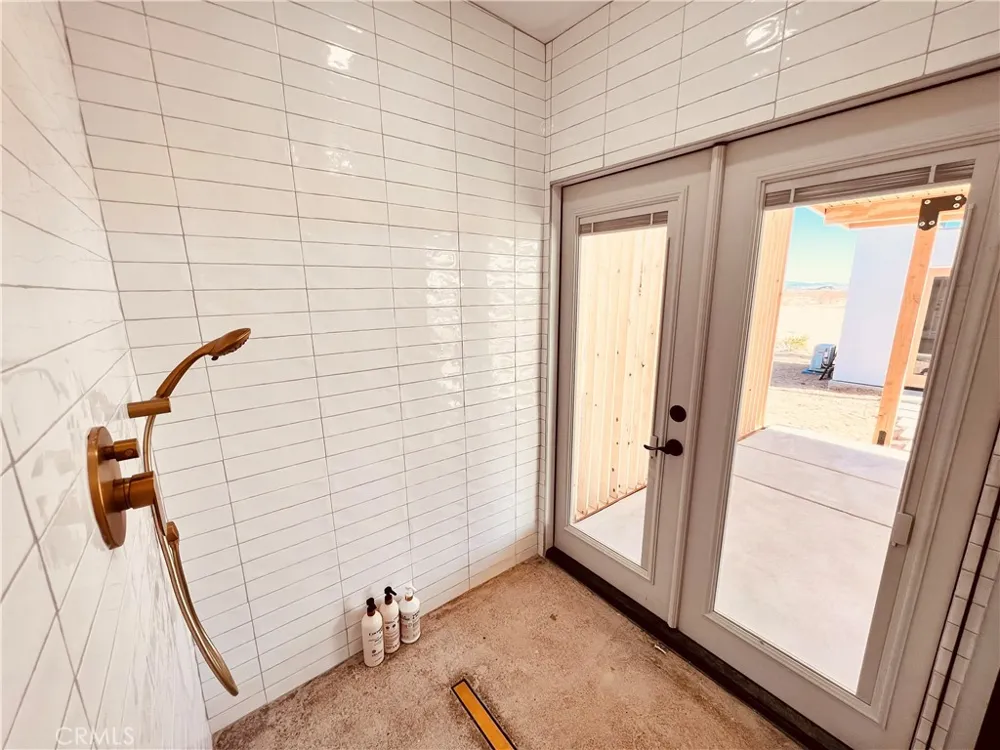 60654 Mitch Lane Landers, CA 92285