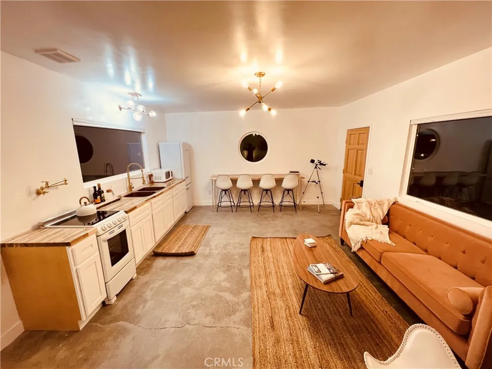 60654 Mitch Lane Landers, CA 92285