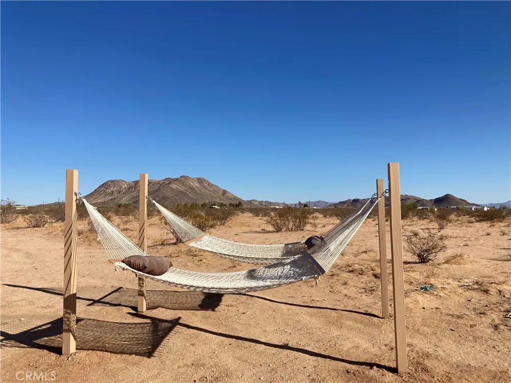 60654 Mitch Lane Landers, CA 92285