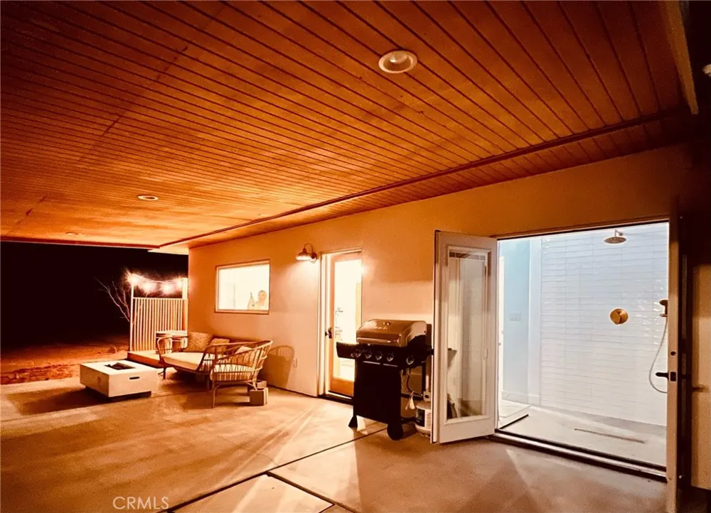 60654 Mitch Lane Landers, CA 92285