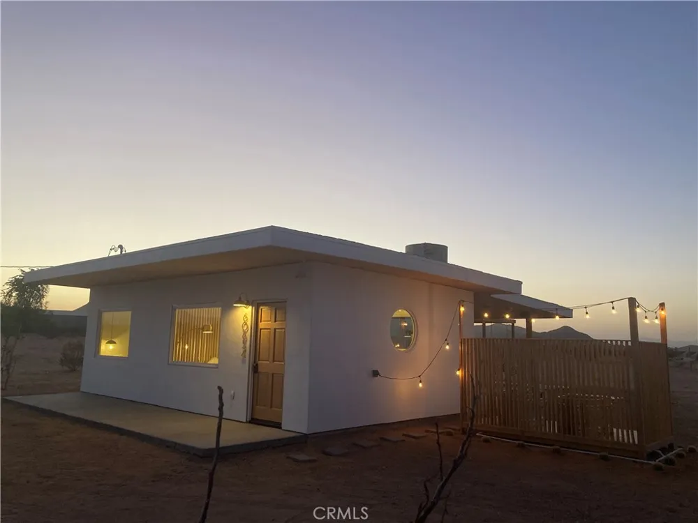 60654 Mitch Lane Landers, CA 92285