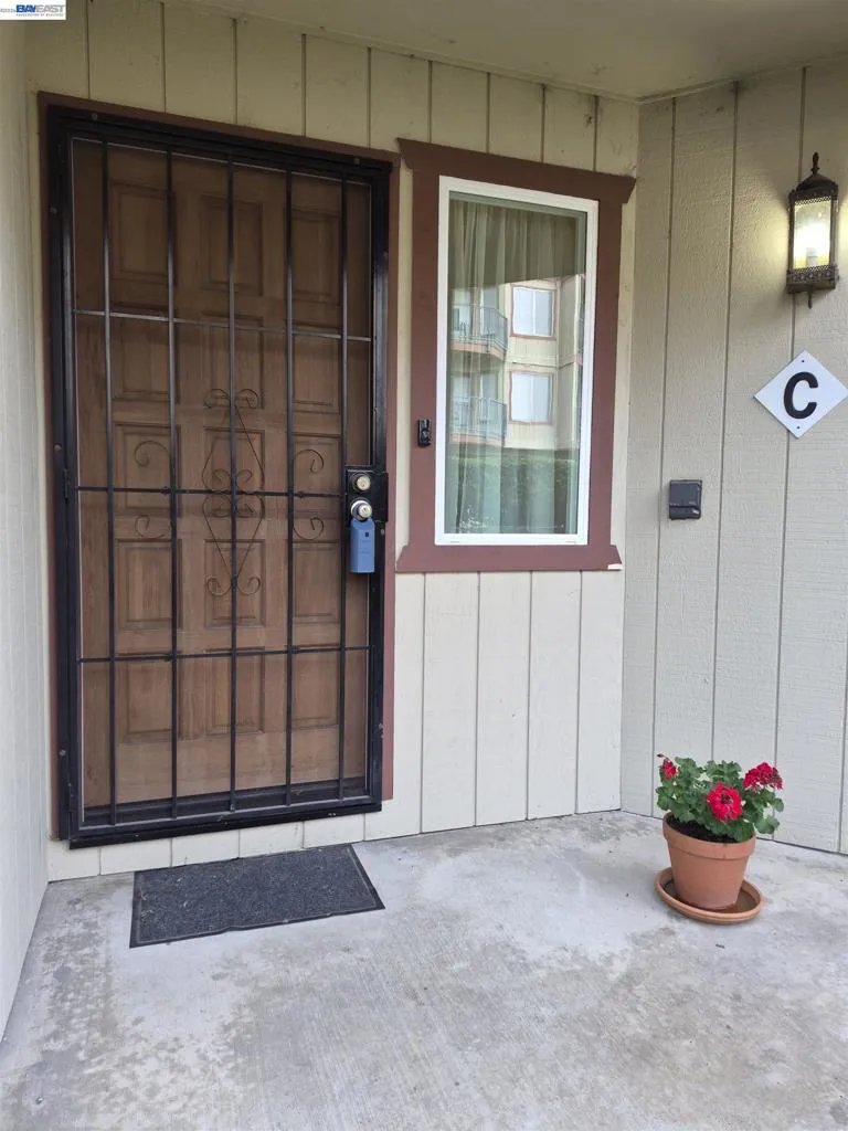20980 BIRCH #C Hayward, CA 94541
