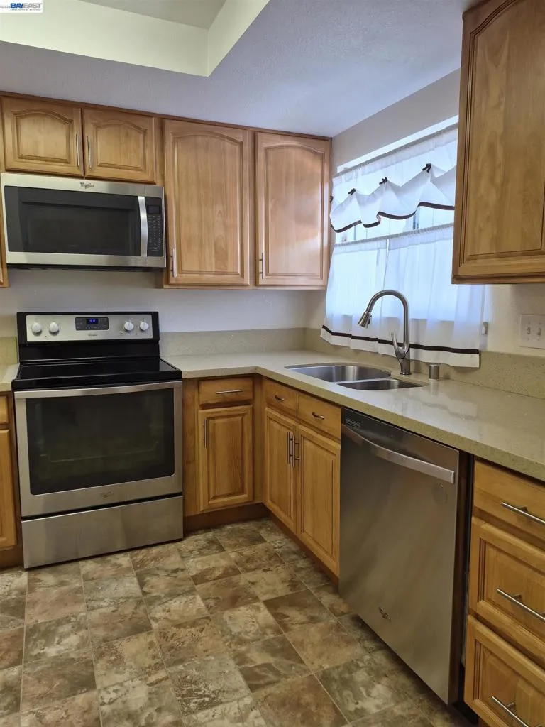 20980 BIRCH #C Hayward, CA 94541