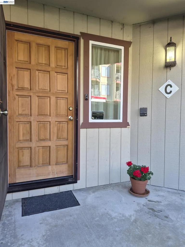 20980 BIRCH #C Hayward, CA 94541