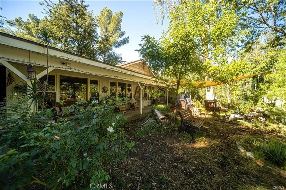 9522 La Canada Sunland, CA 91040
