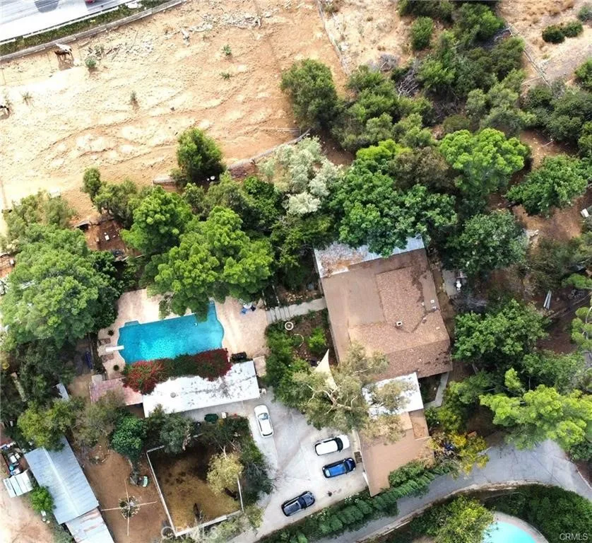 9522 La Canada Sunland, CA 91040