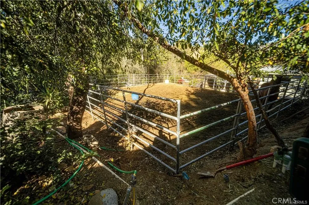 9522 La Canada Sunland, CA 91040
