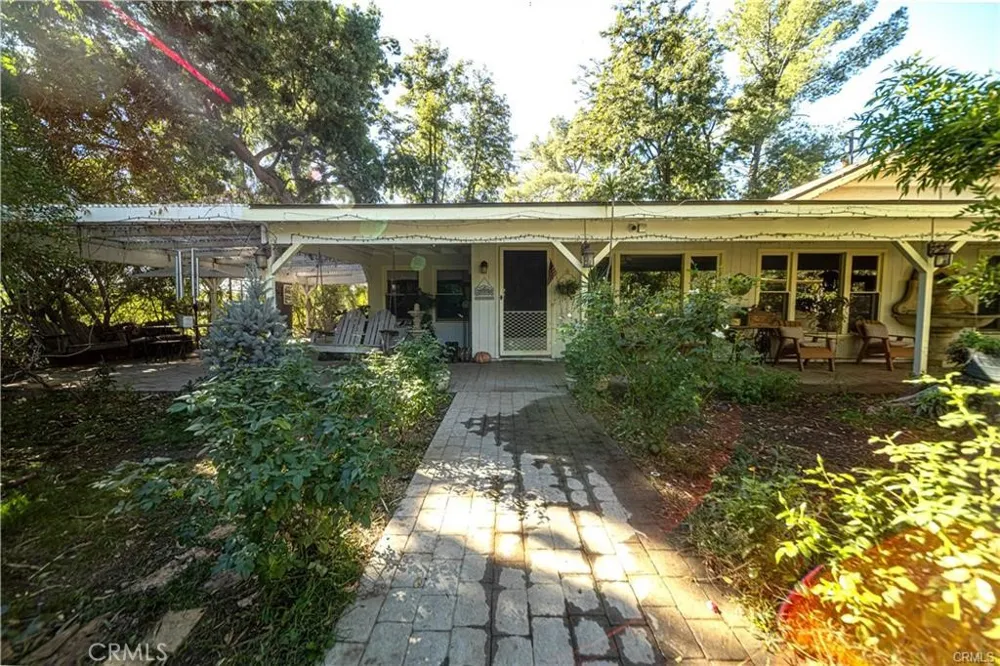 9522 La Canada Sunland, CA 91040