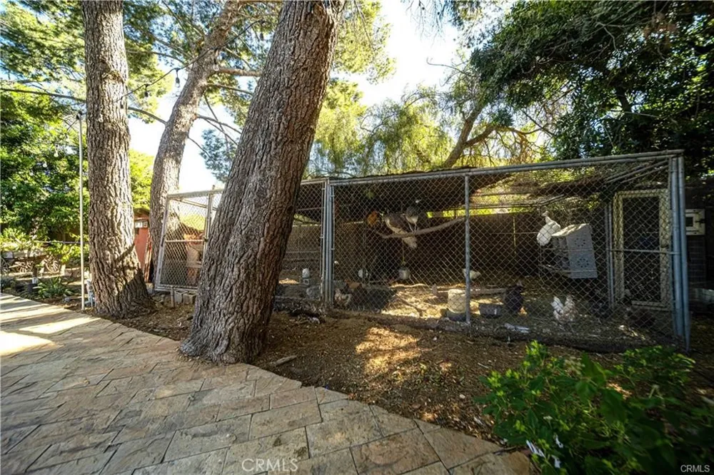 9522 La Canada Sunland, CA 91040