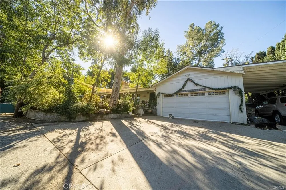 9522 La Canada Sunland, CA 91040