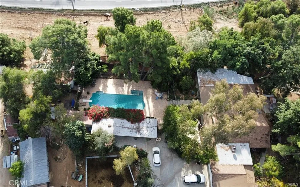 9522 La Canada Sunland, CA 91040