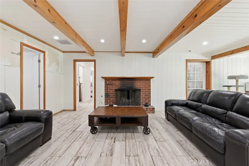 9522 La Canada Sunland, CA 91040