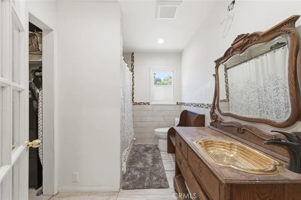 9522 La Canada Sunland, CA 91040