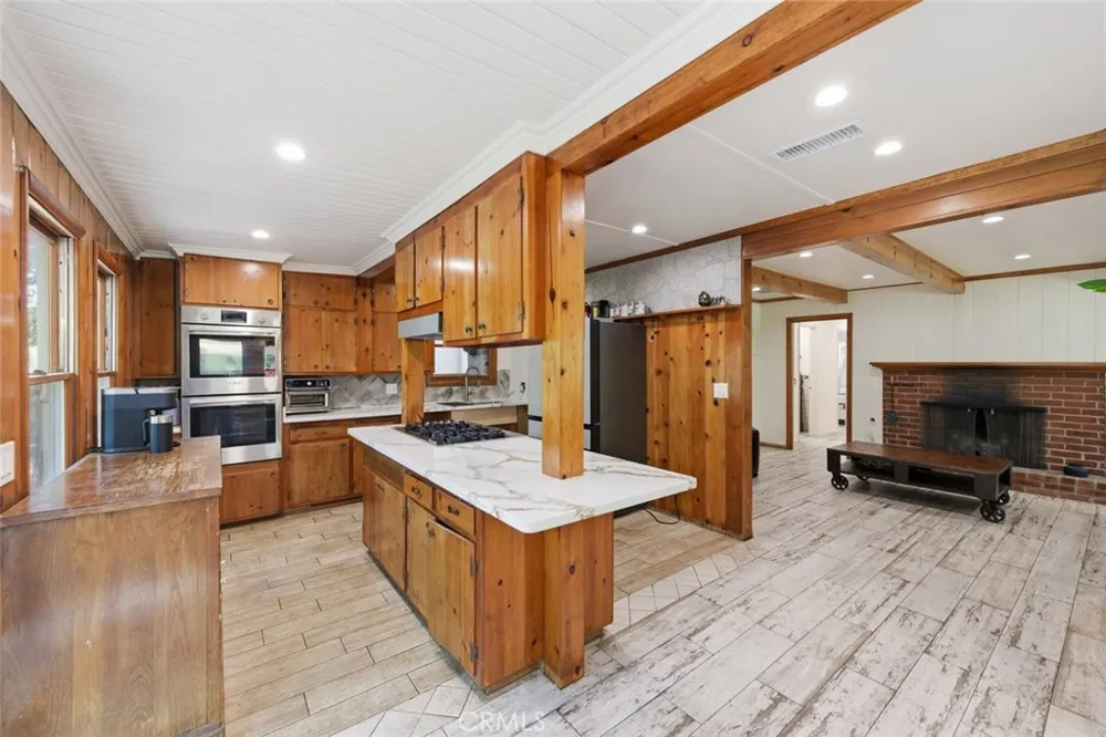 9522 La Canada Sunland, CA 91040