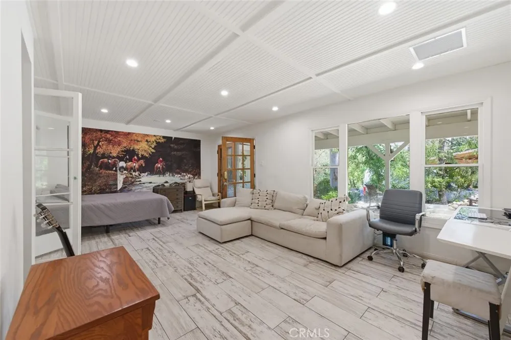 9522 La Canada Sunland, CA 91040