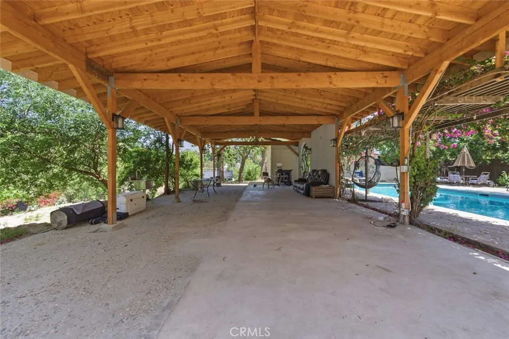 9522 La Canada Sunland, CA 91040