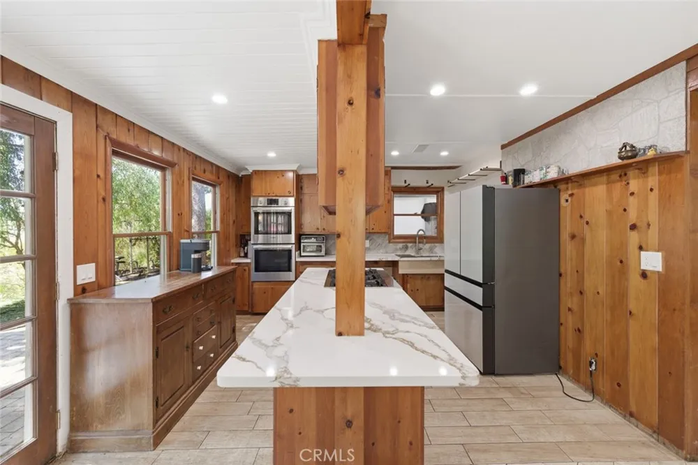 9522 La Canada Sunland, CA 91040