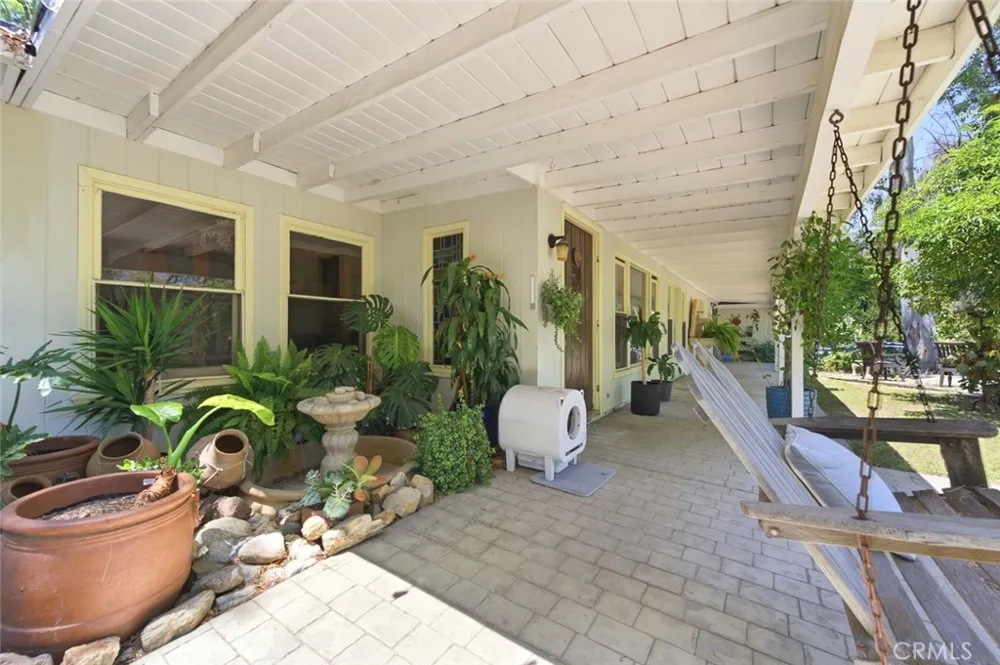 9522 La Canada Sunland, CA 91040