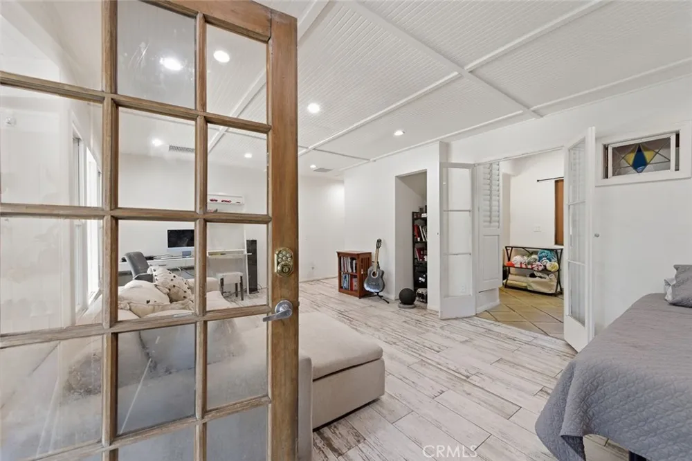 9522 La Canada Sunland, CA 91040