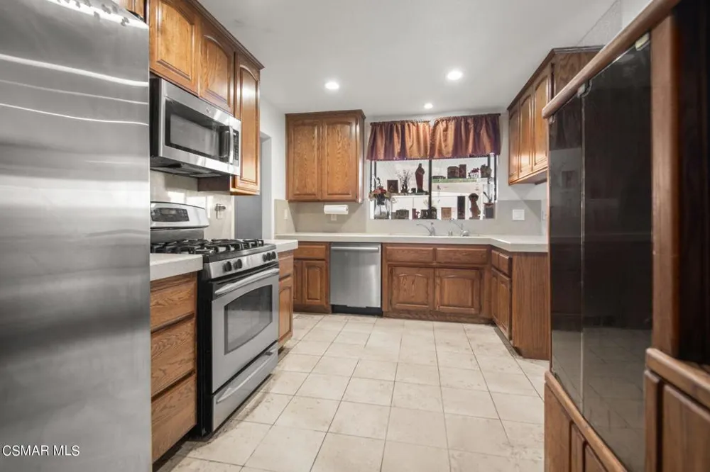 642 Wendy Drive Newbury Park, CA 91320