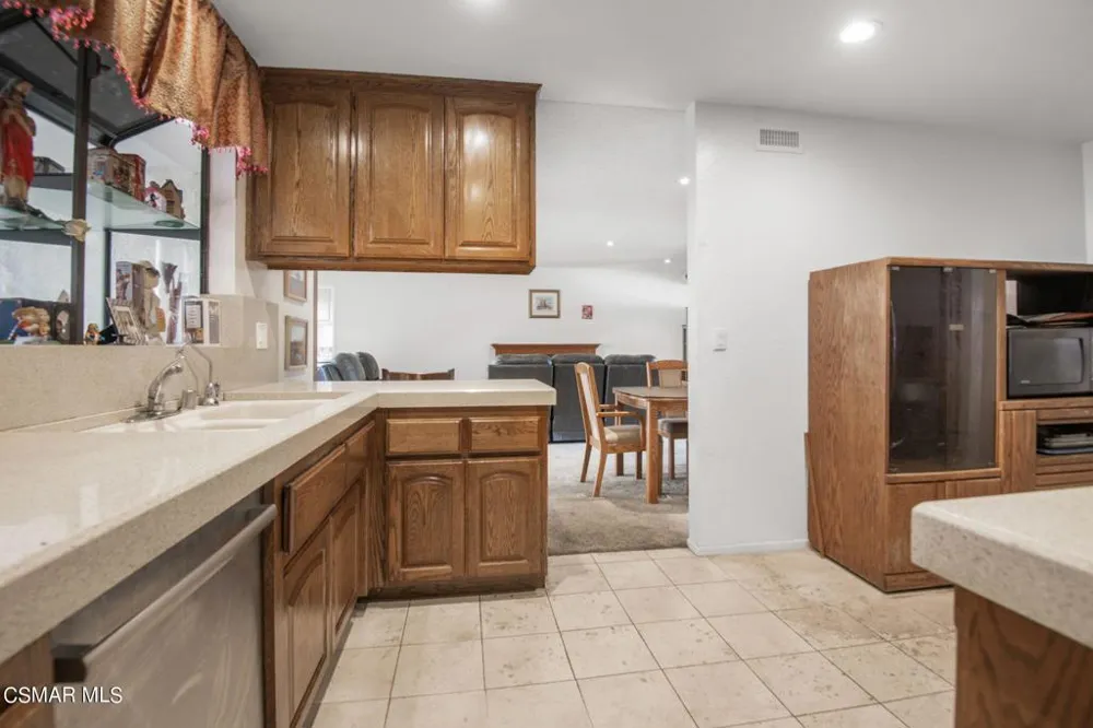 642 Wendy Drive Newbury Park, CA 91320