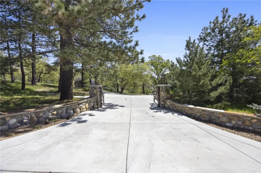 27241 Deertrail Drive Tehachapi, CA 93561