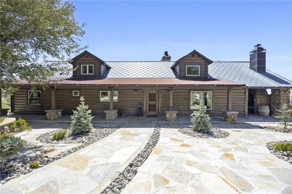 27241 Deertrail Drive Tehachapi, CA 93561