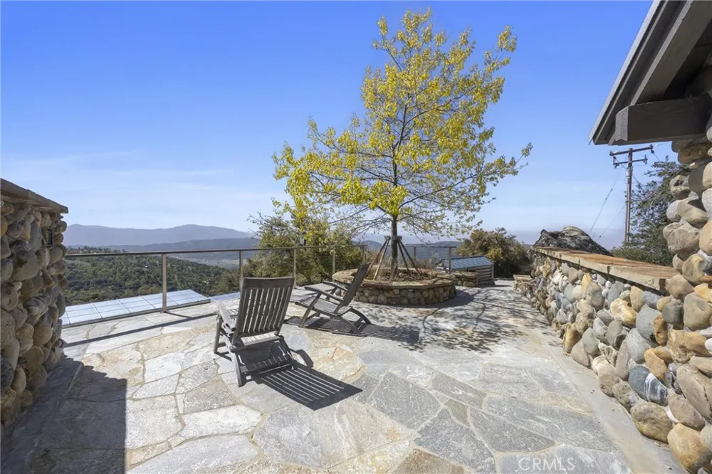 27241 Deertrail Drive Tehachapi, CA 93561